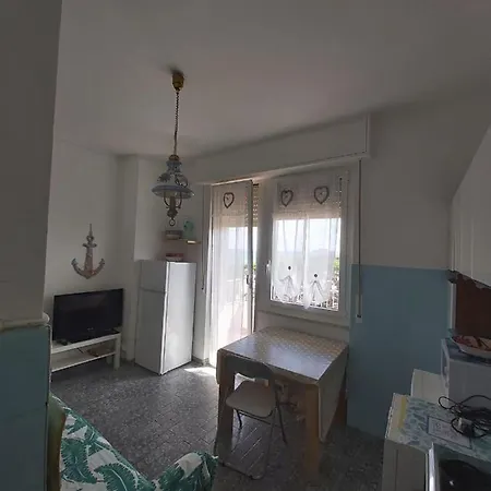 Casa 30 Metri Dal Mare Apartment