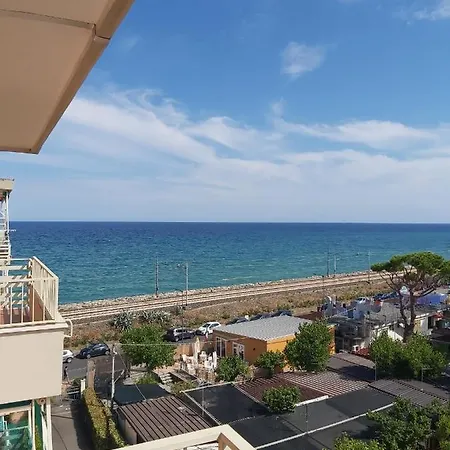 公寓 Casa 30 Metri Dal Mare 切里亚莱